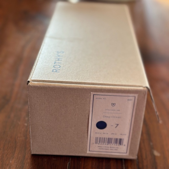 Ocean Blue Rothy’s. - Picture 8 of 8